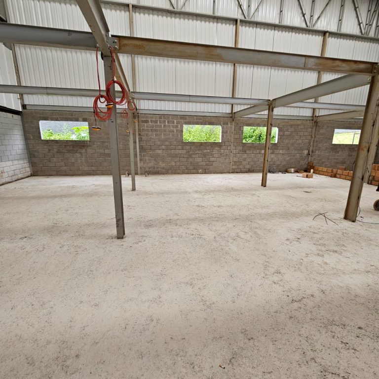 5 - ÁREA INTERNA LOJINHAS